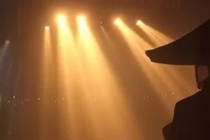 《星轨之外》横版剧照：废弃天文台穹顶